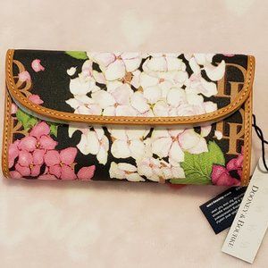 Dooney & Bourke Hydrangea Monogram Continental Wallet BNWT!! :)